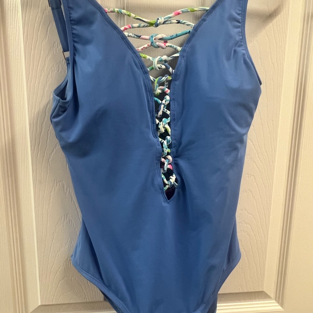 Lilly Pulitzer One Piece swimsuit Size 6